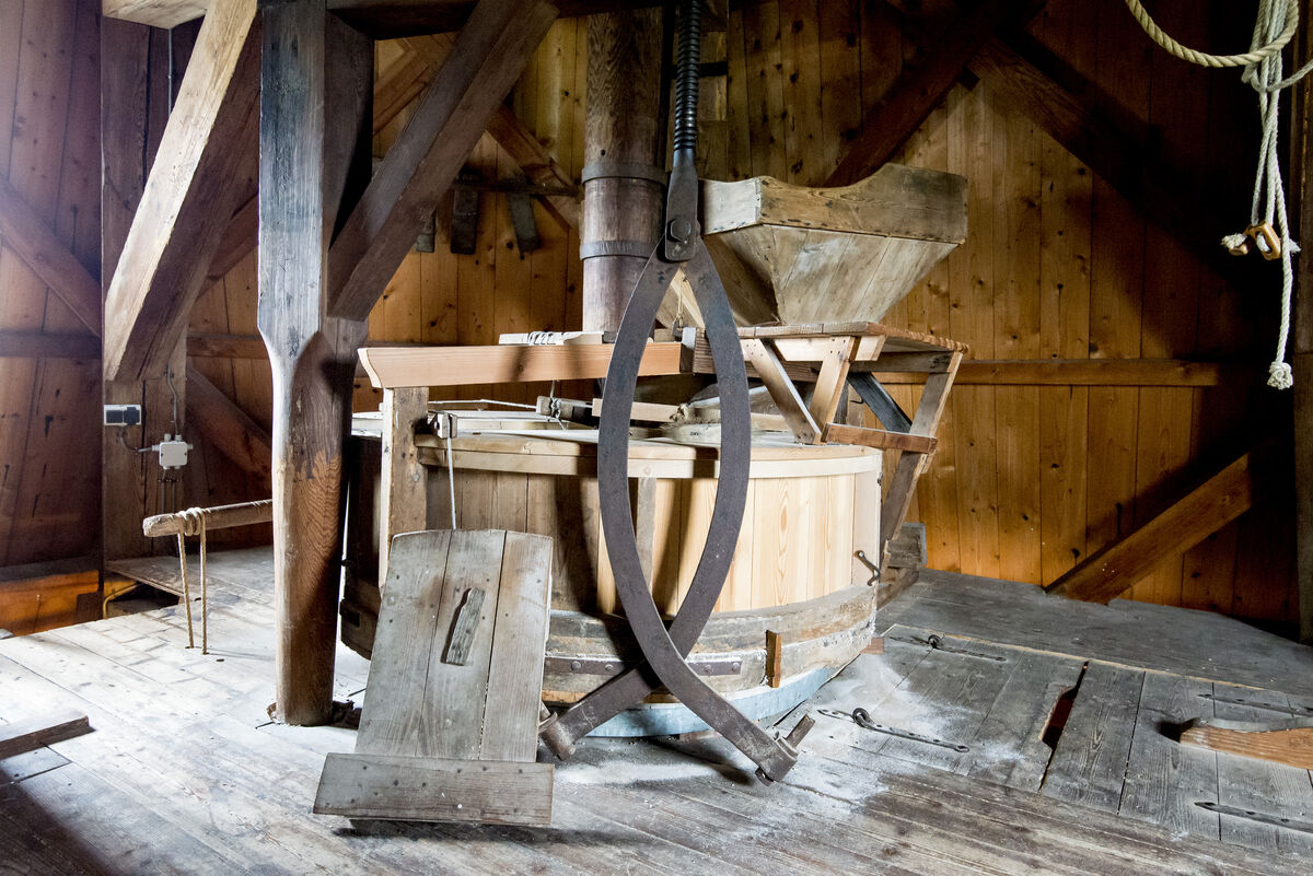 interieur molen molenstenen